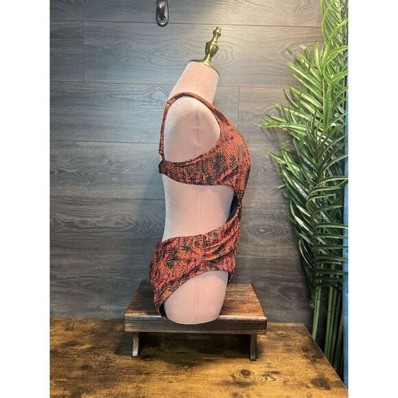Bar III Viper Snakeskin Print Cut Out Monokini Swimsuit Sz Medium Red Black NWT! - Picture 4 of 9